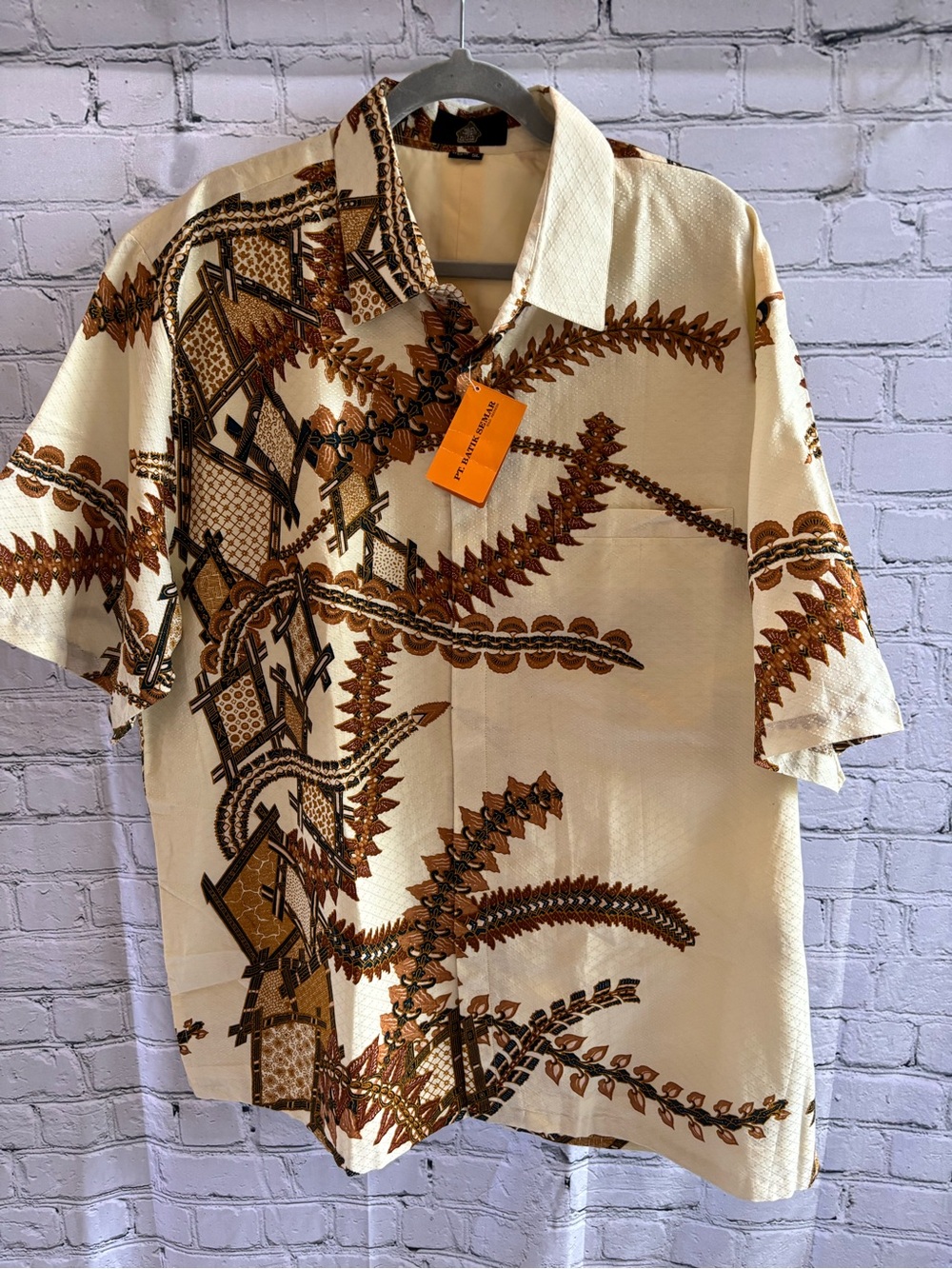 *NEW* Men’s Batik Semar Short Sleeve Button Shirt - Size 19 (US XXXL)